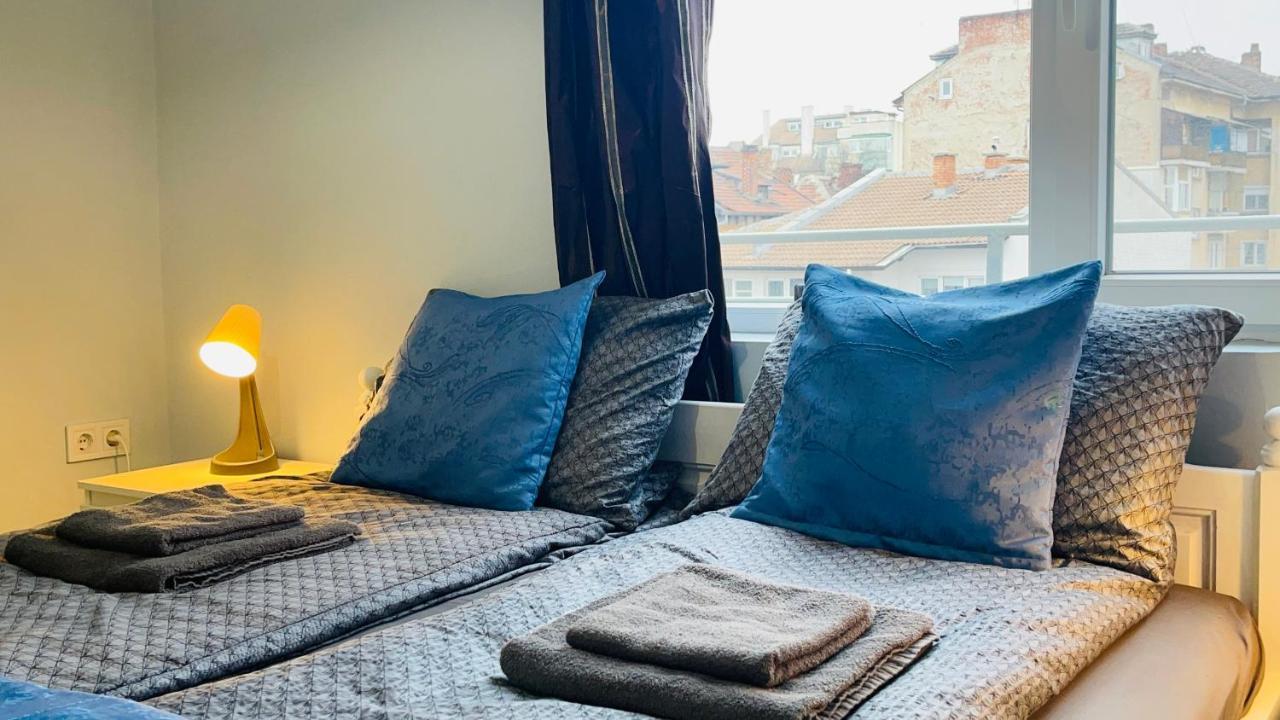 Cozy Spot By The Lions' Bridge Apartman Szófia Kültér fotó